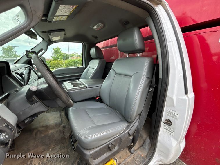 image for item FC4661 2015 Ford F550 Super Duty chipper truck