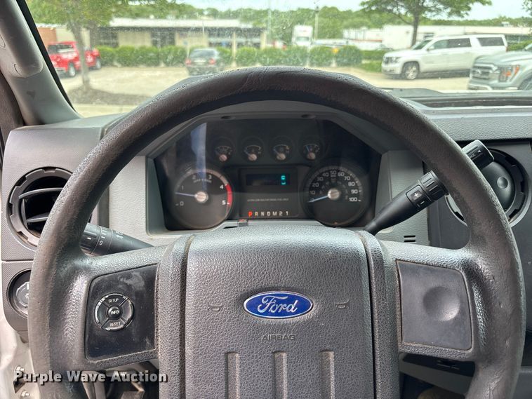 image for item FC4661 2015 Ford F550 Super Duty chipper truck