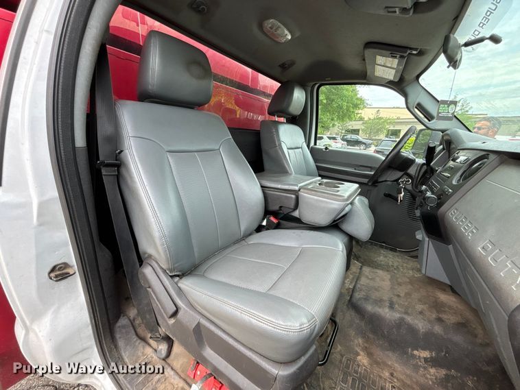 image for item FC4661 2015 Ford F550 Super Duty chipper truck