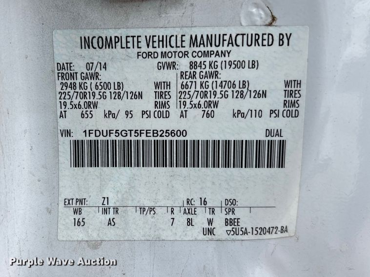 image for item FC4661 2015 Ford F550 Super Duty chipper truck