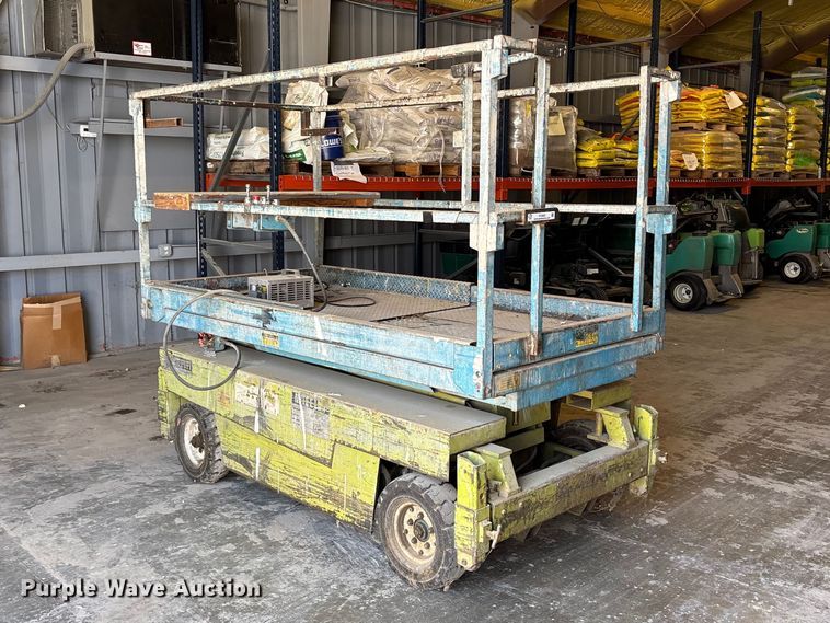 image for item FC4662 Mite-e-lift scissor lift