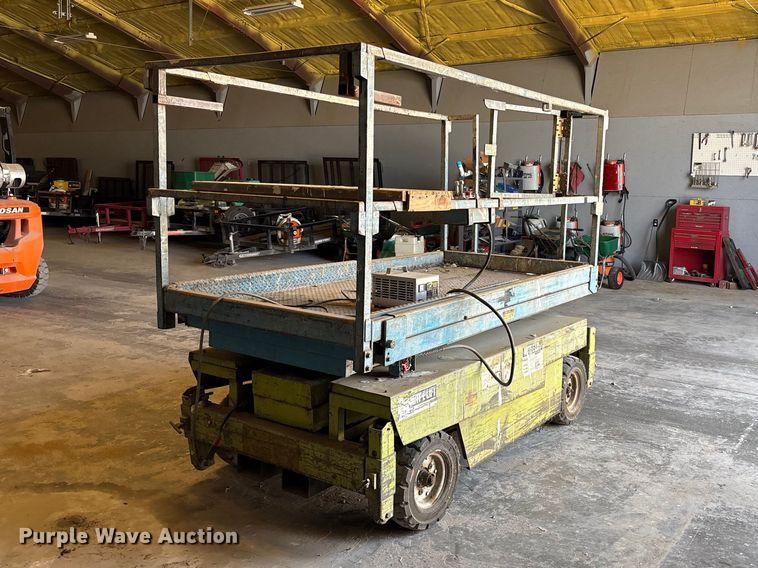 image for item FC4662 Mite-e-lift scissor lift