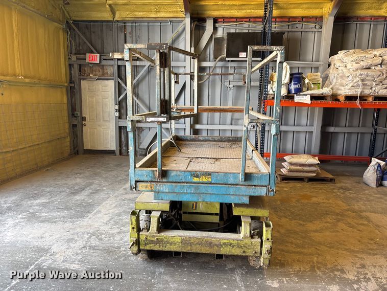 image for item FC4662 Mite-e-lift scissor lift