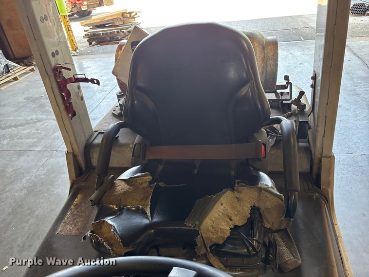 image for item FC4668 2015 Nissan PF70 forklift