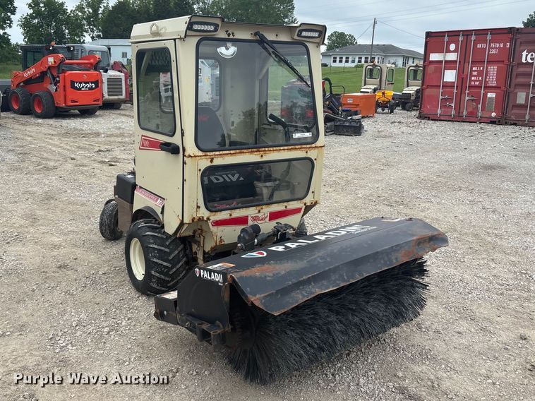 image for item FC4701 Grasshopper 729 sweeper