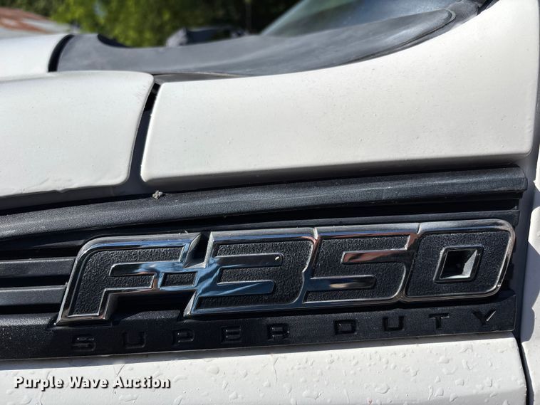 image for item FC4703 2011 Ford F350 Super Duty utility bed pickup truck