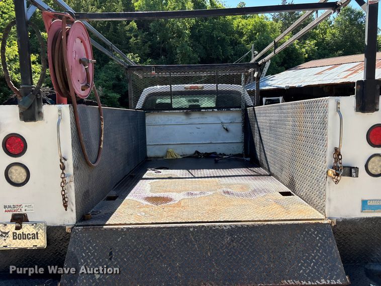image for item FC4703 2011 Ford F350 Super Duty utility bed pickup truck