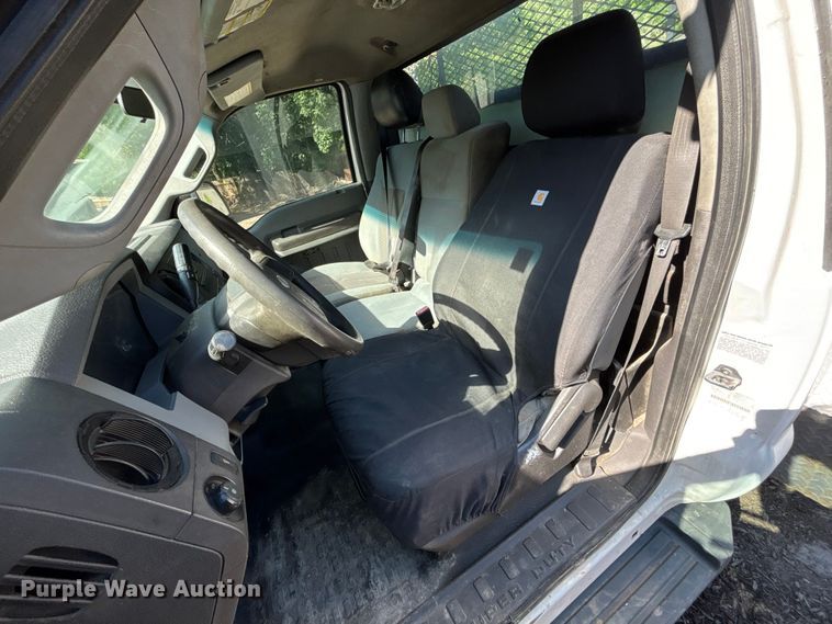 image for item FC4703 2011 Ford F350 Super Duty utility bed pickup truck