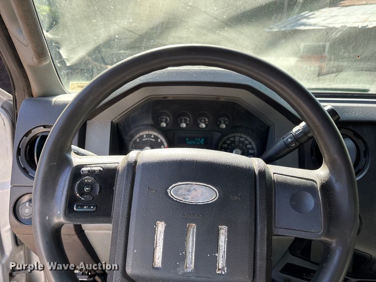 image for item FC4703 2011 Ford F350 Super Duty utility bed pickup truck