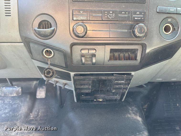 image for item FC4703 2011 Ford F350 Super Duty utility bed pickup truck