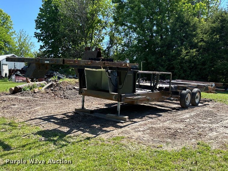 image for item FC5721 1998 Coachman trailer chassis