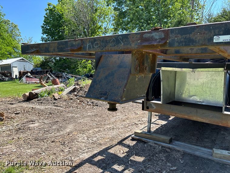 image for item FC5721 1998 Coachman trailer chassis