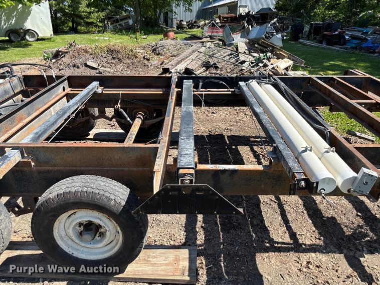 image for item FC5721 1998 Coachman trailer chassis