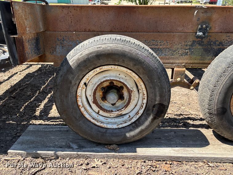 image for item FC5721 1998 Coachman trailer chassis