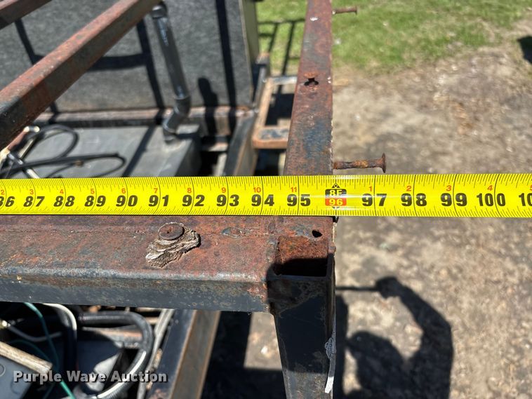 image for item FC5721 1998 Coachman trailer chassis