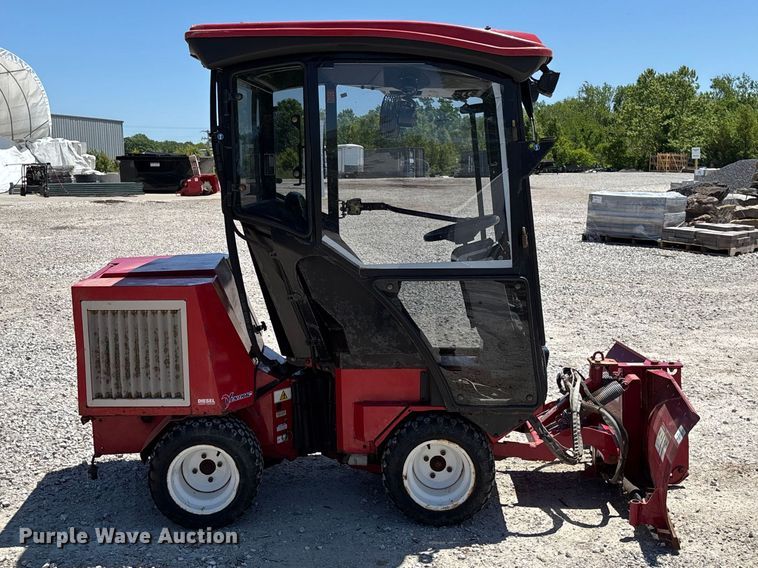 image for item FC5722 Ventrac 3400Y municipal tractor