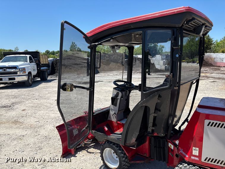 image for item FC5722 Ventrac 3400Y municipal tractor