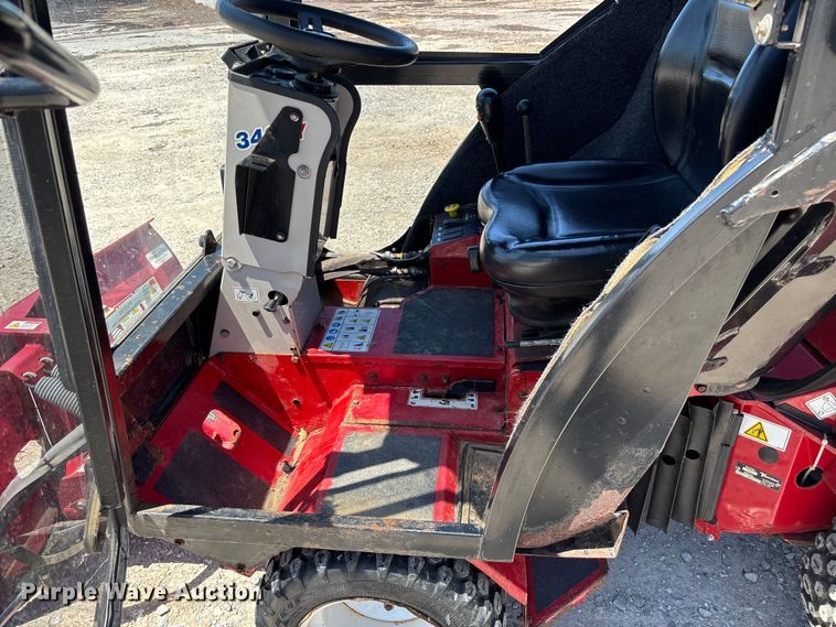 image for item FC5722 Ventrac 3400Y municipal tractor