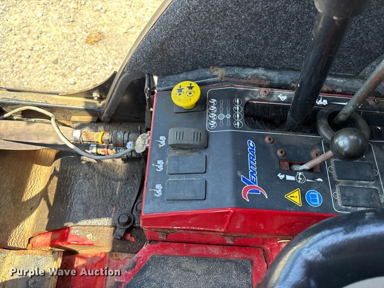 image for item FC5722 Ventrac 3400Y municipal tractor