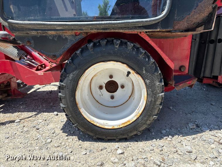 image for item FC5722 Ventrac 3400Y municipal tractor