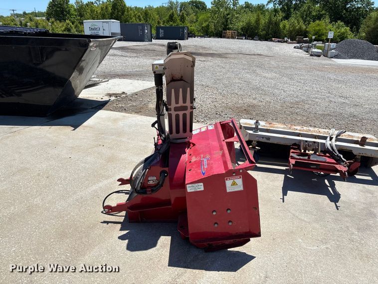 image for item FC5722 Ventrac 3400Y municipal tractor