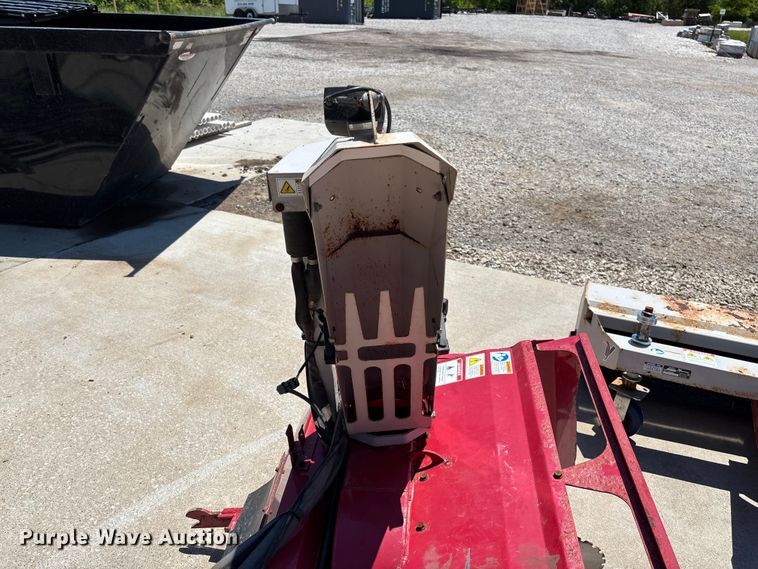 image for item FC5722 Ventrac 3400Y municipal tractor