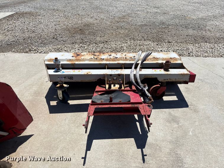 image for item FC5722 Ventrac 3400Y municipal tractor