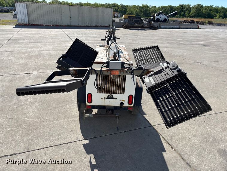 image for item FC5738 2005 Wacker LTC4L light plant