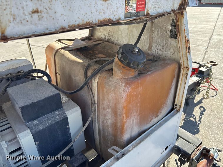 image for item FC5738 2005 Wacker LTC4L light plant