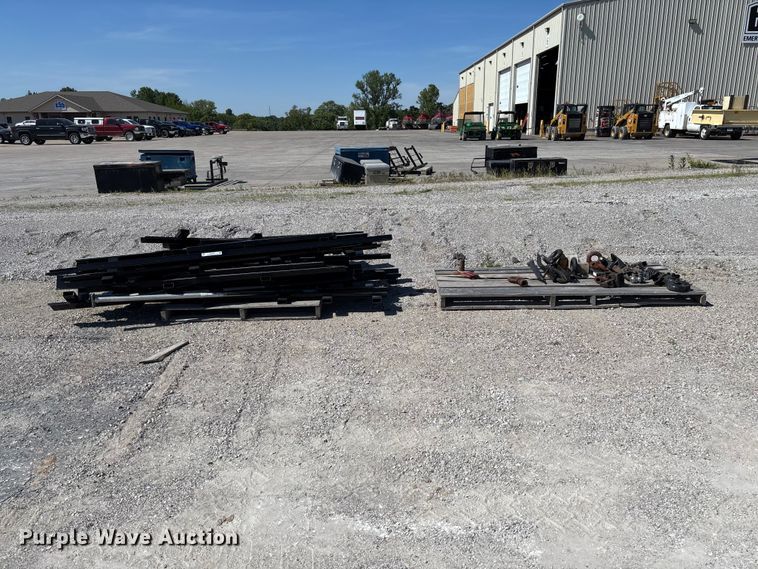 image for item FC5760 Truck parts