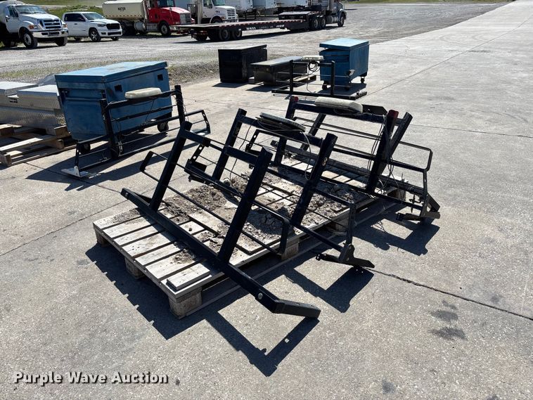 image for item FC5761 (4) headache racks