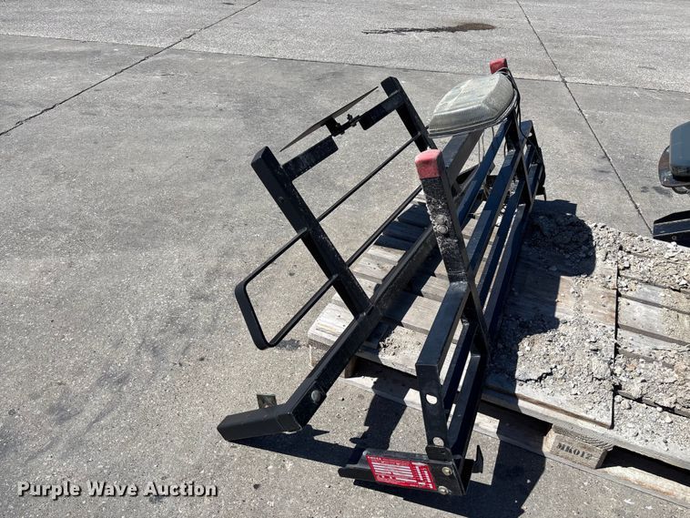 image for item FC5761 (4) headache racks