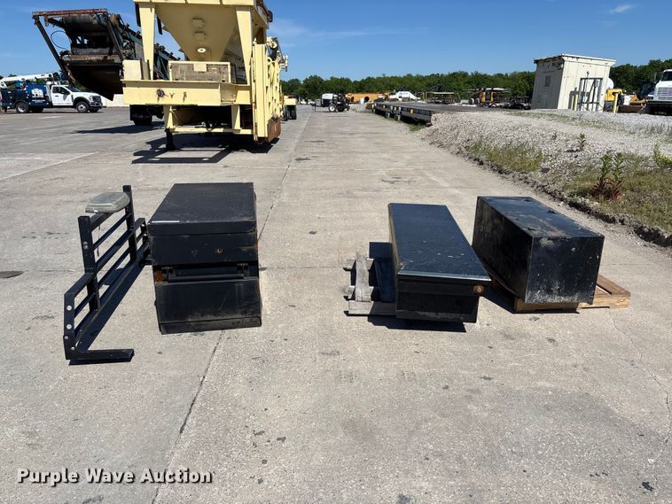 image for item FC5762 Truck parts