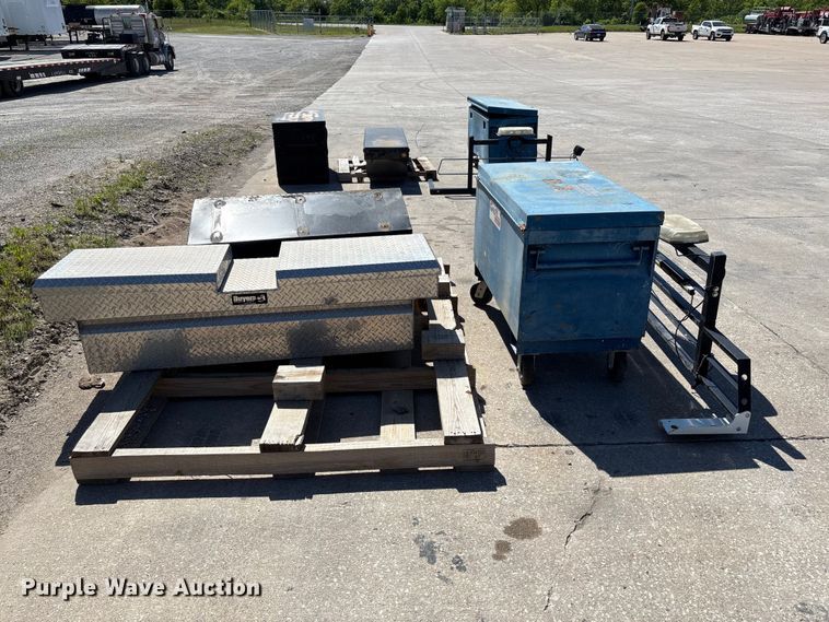 image for item FC5763 Truck parts