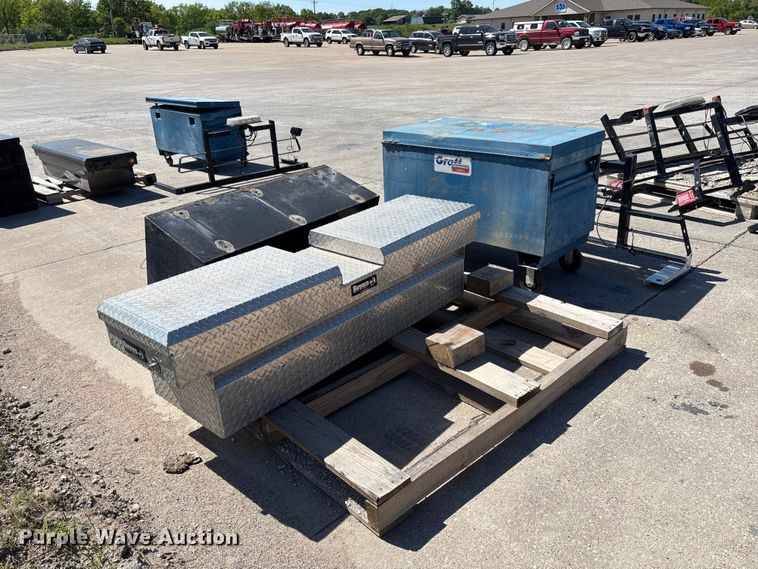 image for item FC5763 Truck parts