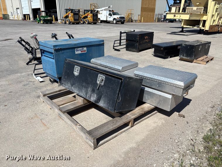 image for item FC5763 Truck parts