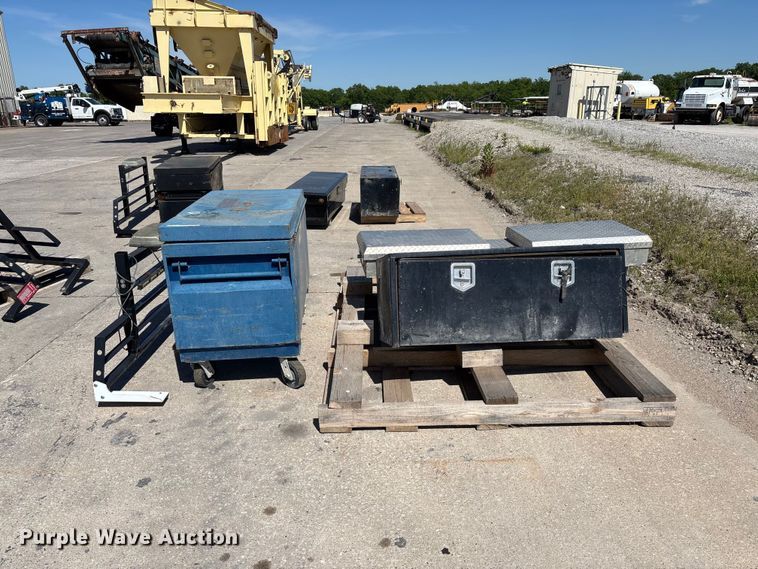 image for item FC5763 Truck parts