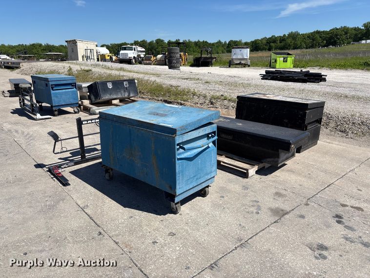 image for item FC5764 Truck parts