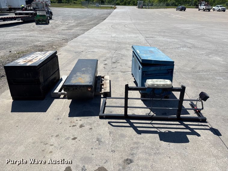 image for item FC5764 Truck parts
