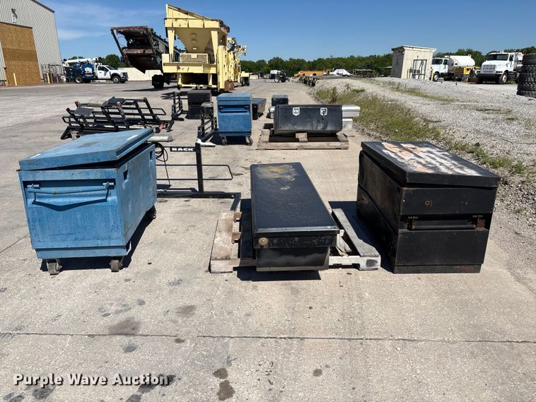 image for item FC5764 Truck parts
