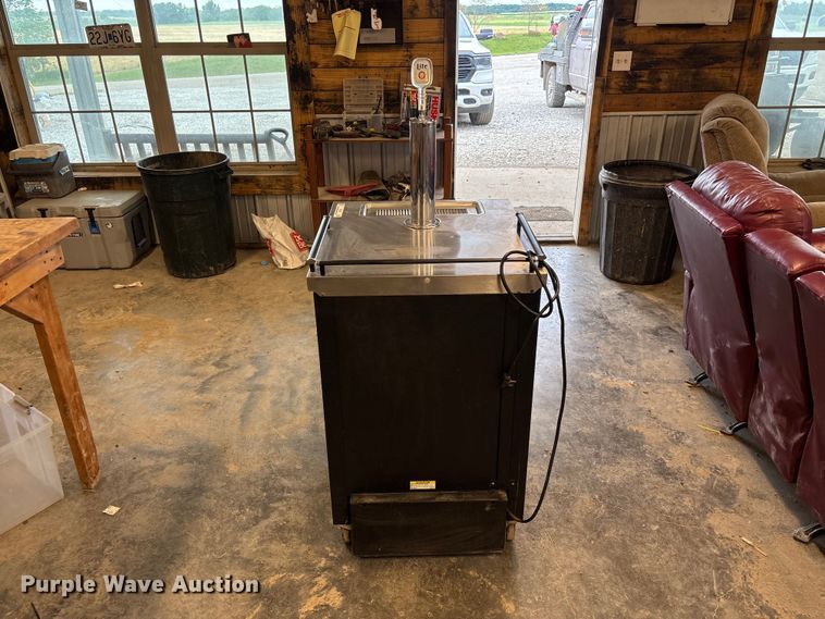 image for item FC5791 Beverage-Air BM23 Kegerator