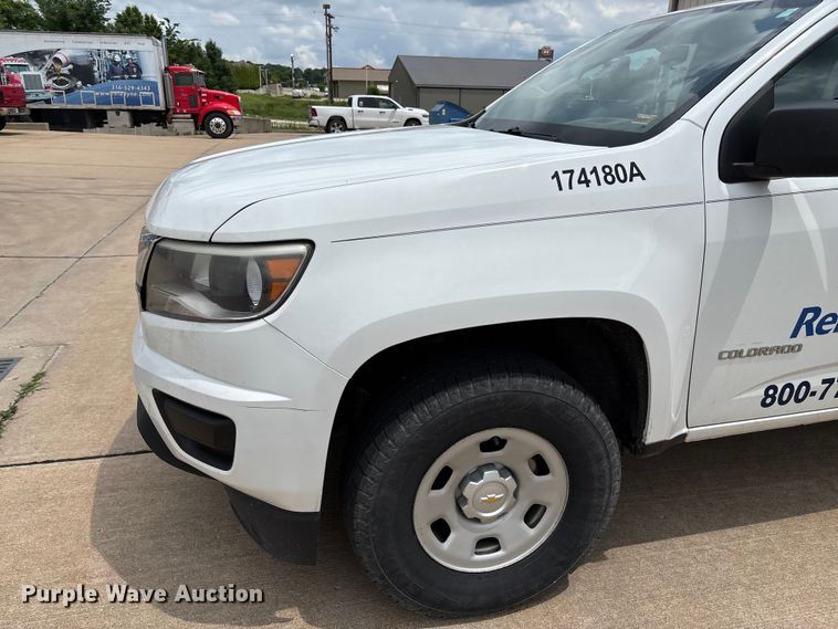 image for item FC5828 2017 Chevrolet Colorado Ext. Cab pickup truck