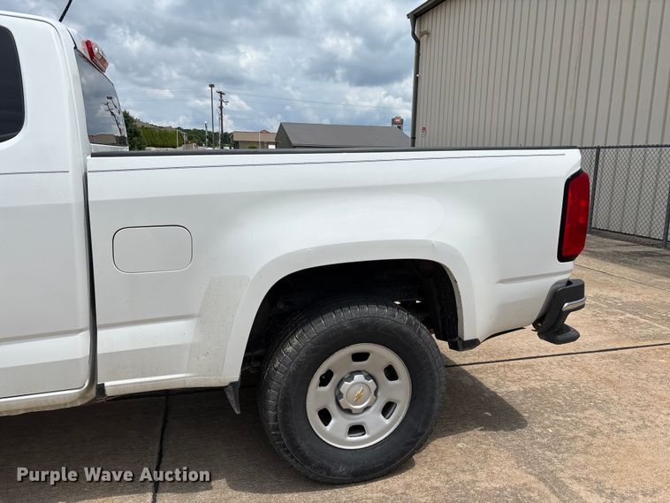 image for item FC5828 2017 Chevrolet Colorado Ext. Cab pickup truck