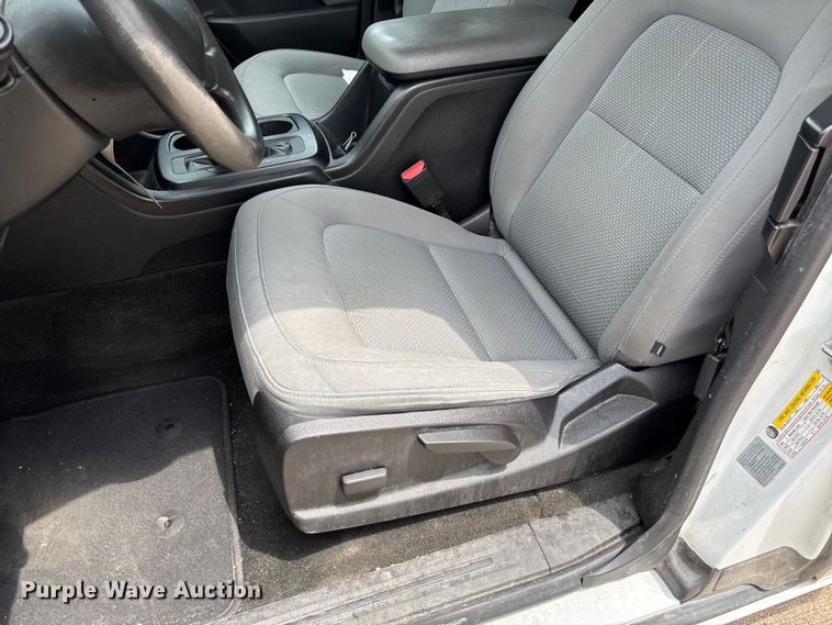 image for item FC5828 2017 Chevrolet Colorado Ext. Cab pickup truck