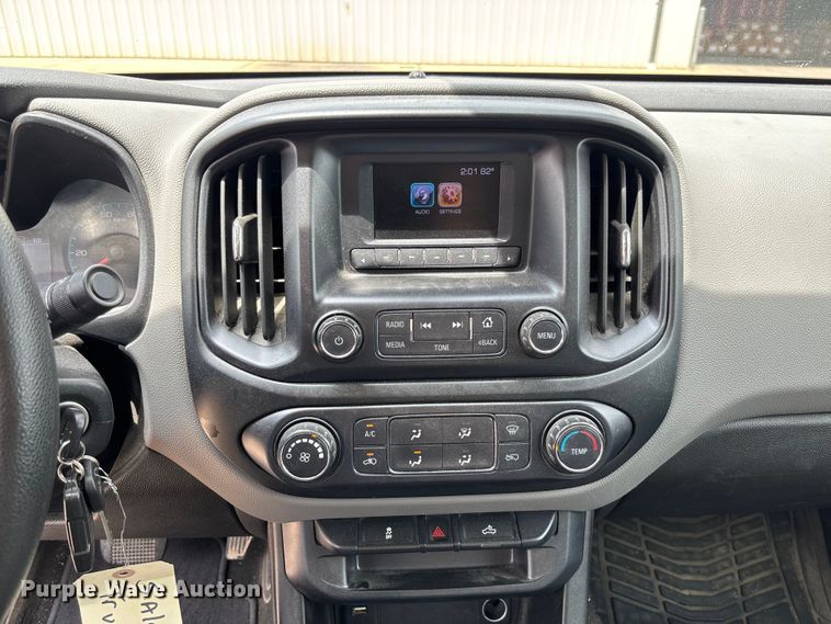 image for item FC5828 2017 Chevrolet Colorado Ext. Cab pickup truck