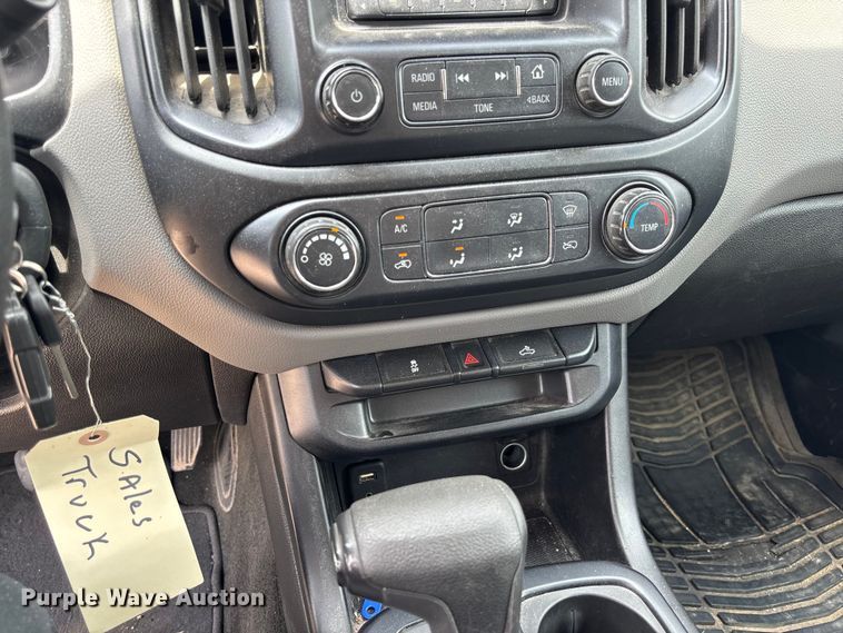 image for item FC5828 2017 Chevrolet Colorado Ext. Cab pickup truck