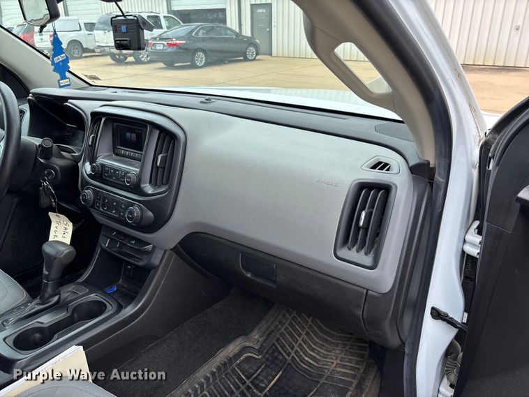 image for item FC5828 2017 Chevrolet Colorado Ext. Cab pickup truck