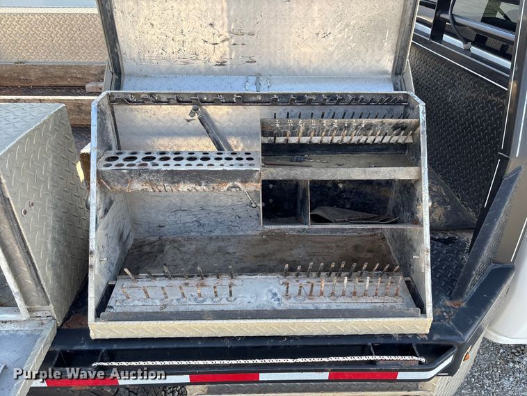 image for item FC5836 2018 Chevrolet Silverado 3500 HD Crew Cab flatbed pickup truck
