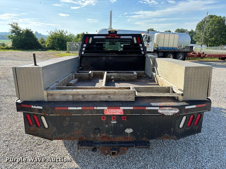 image for item FC5836 2018 Chevrolet Silverado 3500 HD Crew Cab flatbed pickup truck