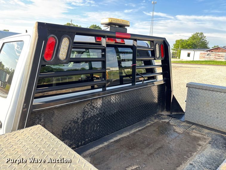 image for item FC5836 2018 Chevrolet Silverado 3500 HD Crew Cab flatbed pickup truck